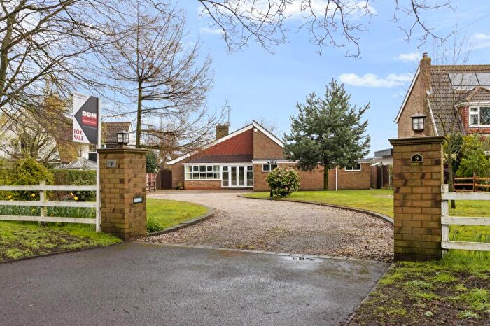 3 Bedroom Bungalow For Sale In The Avenue, Burton Upon Stather, North Lincolnshire, DN15