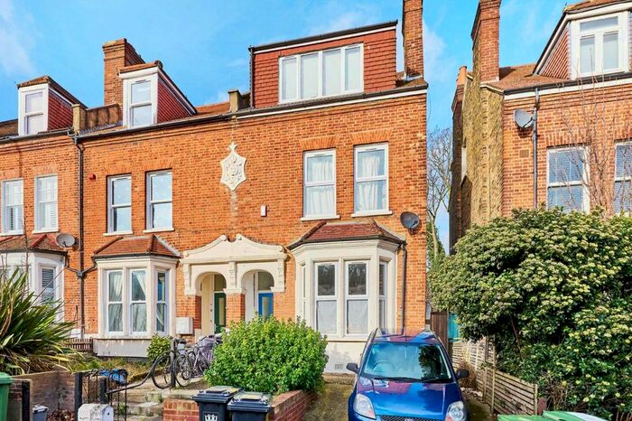 2 Bedroom Flat To Rent In Ladywell Road, London, SE13