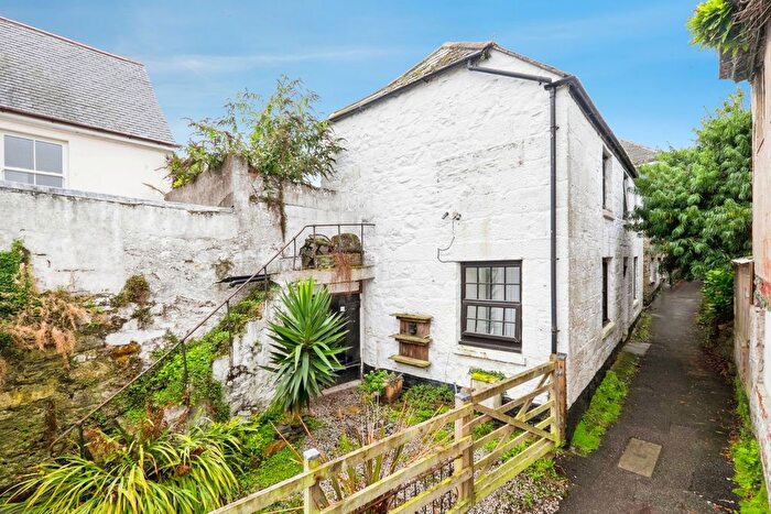 2 Bedroom Flat For Sale In Foundry Lane, Newlyn, Penzance, Cornwall, TR18