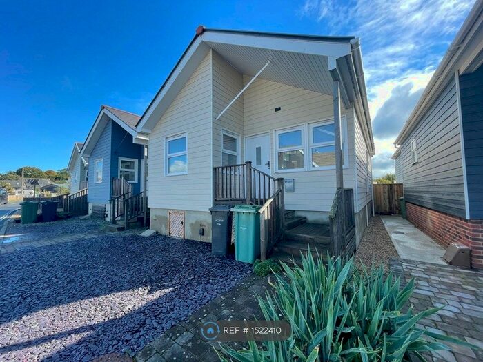 2 Bedroom Bungalow To Rent In Marsh Road, Cowes, PO31