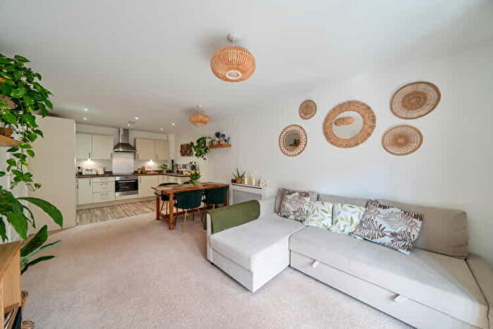 1 Bedroom Flat For Sale In Chenille Court, Wallington, London, SM6