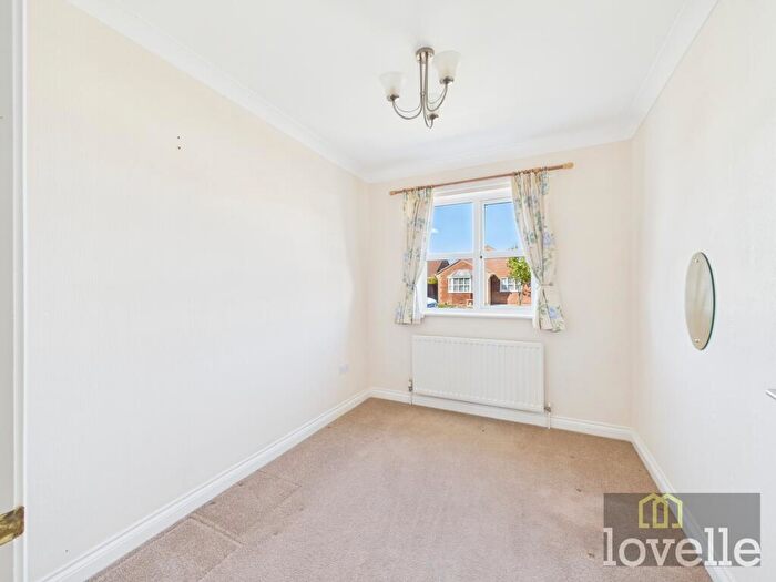 3 Bedroom Detached Bungalow For Sale In Campling Way, Trusthorpe, LN12