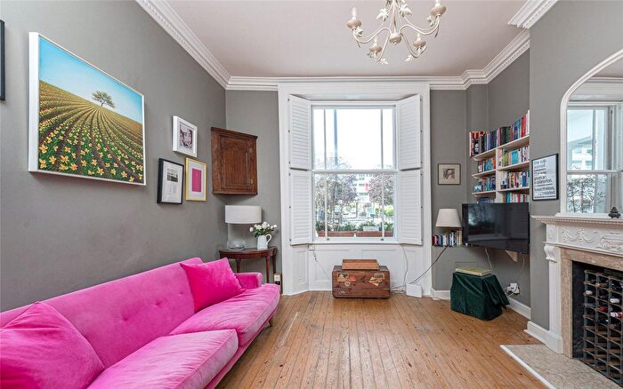 1 Bedroom Flat For Sale In Claverton Street, London, SW1V