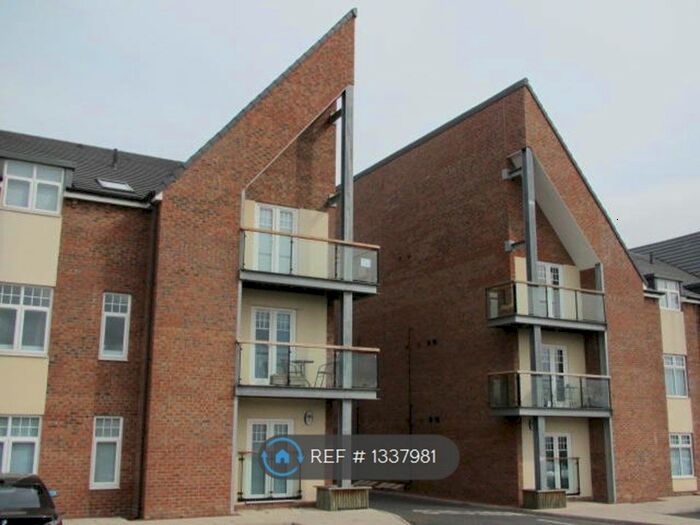 2 Bedroom Flat To Rent In Underwood Court, Middlesbrough, TS5