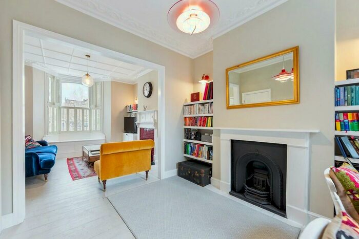 3 Bedroom Terraced House To Rent In Thorpedale Road, N4