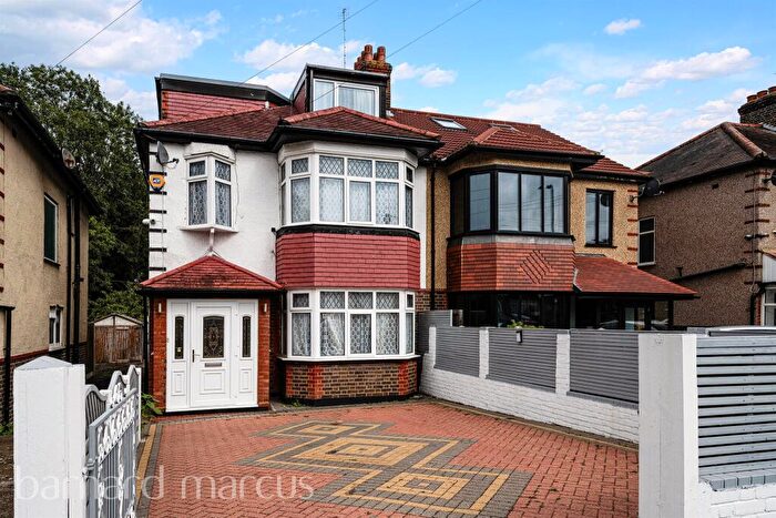 4 Bedroom Semi Detached House For Sale In Wandle Road, Morden, SM4