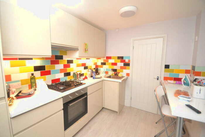 2 Bedroom Flat To Rent In Platt Lane, Rusholme, Manchester, M14