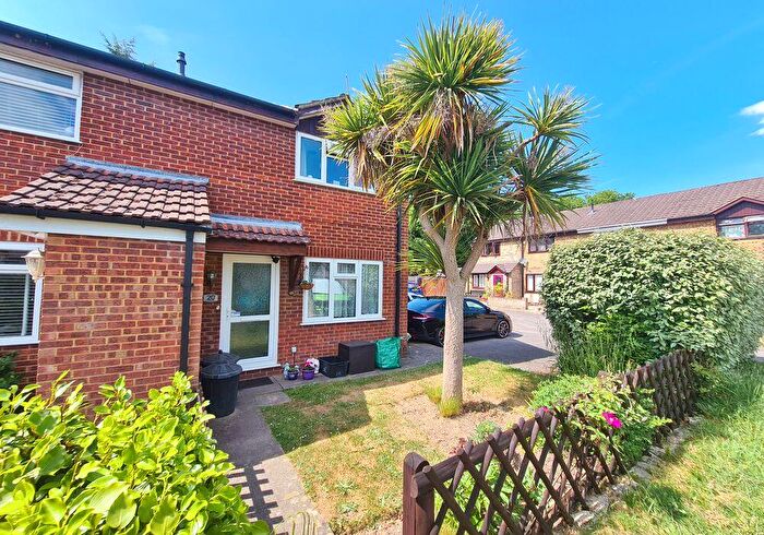 2 Bedroom End Of Terrace House For Sale In Copinger Close, Totton, SO40