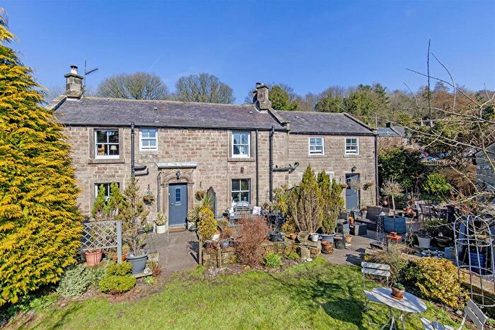 3 Bedroom Cottage For Sale In Main Street, Birchover, DE4