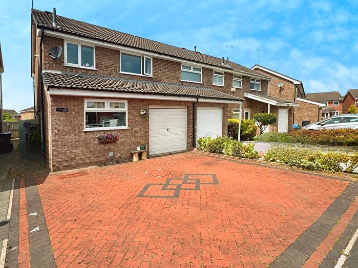 3 Bedroom Semi-Detached House For Sale In Tegid Way, Chester, CH4