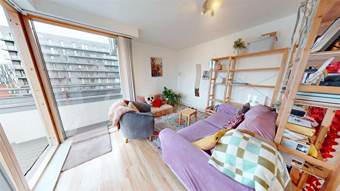 2 Bedroom Flat For Sale In Water Street, Manchester, M3