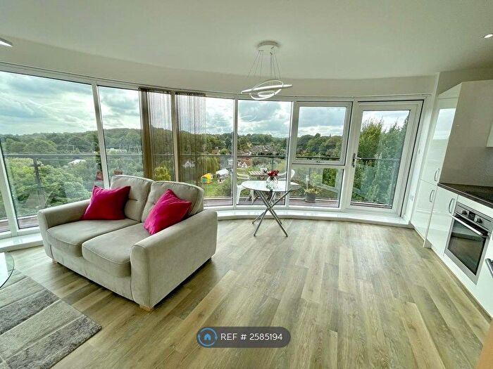 2 Bedroom Flat To Rent In The Embankment, Nash Mills Wharf, Hemel Hempstead, HP3