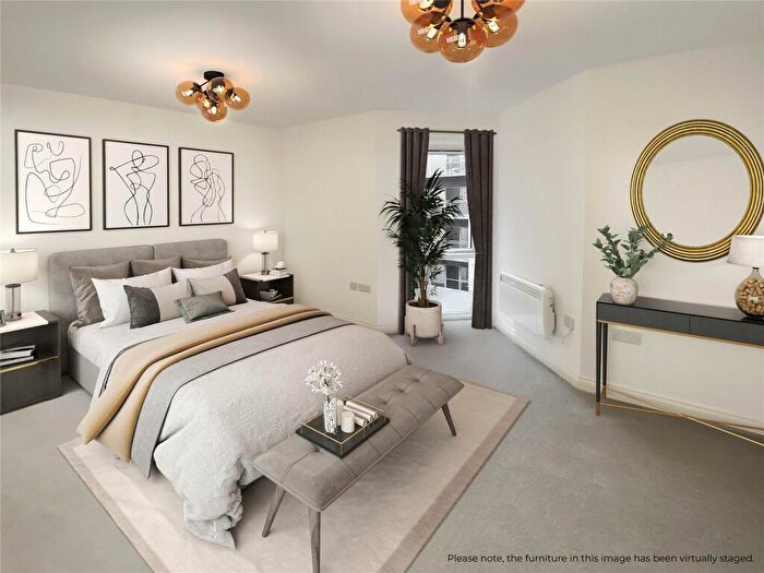 2 Bedroom Apartment For Sale In Unit, Padwell Place, Asylum Road, Southampton, Hampshire, SO15