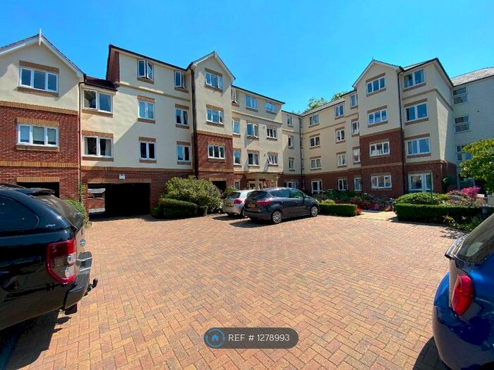 1 Bedroom Flat To Rent In Grove Road, Woking GU21