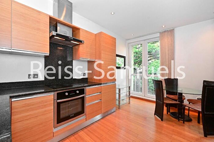 1 Bedroom Apartment To Rent In Helion Court, Westferry Road, London, E14