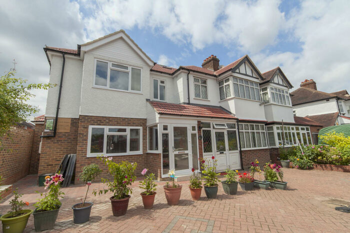 2 Bedroom Flat To Rent In Sutton, SM1