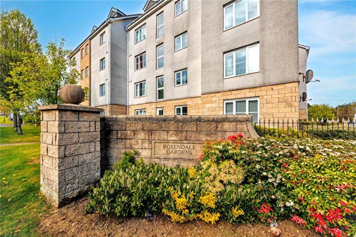 2 Bedroom Flat For Sale In Queens Crescent, Livingston, West Lothian, EH54