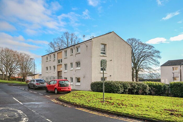 3 Bedroom Flat To Rent In Vancouver Avenue, Howden, Livingston, EH54