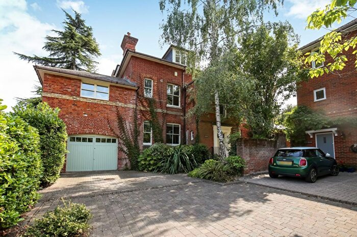 4 Bedroom Semi-detached House For Sale In Ranelagh Road, Winchester, SO23