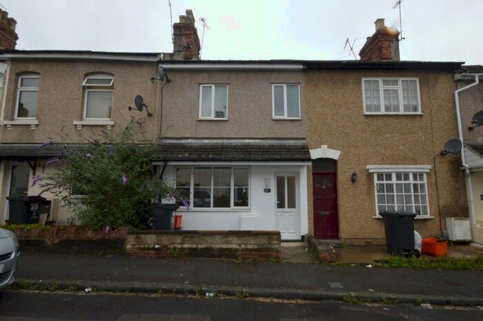 3 Bedroom Property To Rent In Read Street, Swindon, SN1