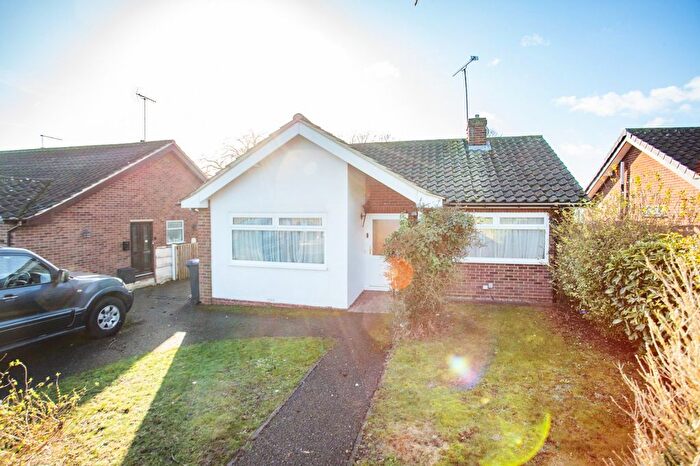 2 Bedroom Bungalow For Sale In Swalecliffe Road, Whitstable, Kent, CT5