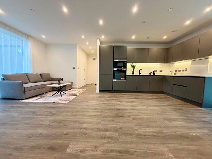 1 Bedroom Apartment To Rent In Eddington Avenue, Cambridge, CB3