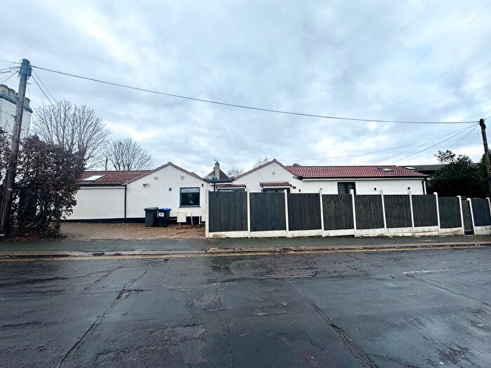 3 Bedroom Bungalow To Rent In Middle Hill, Egham, TW20