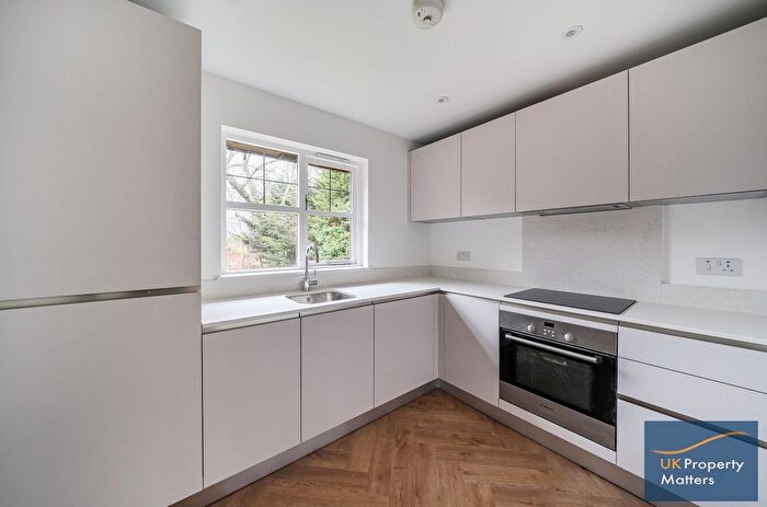 2 Bedroom Flat For Sale In Flat, Admiral Court, Barton Close, London, NW4