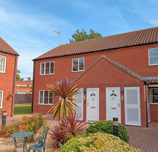 2 Bedroom Flat For Sale In Sutton Court, Skegness, PE25