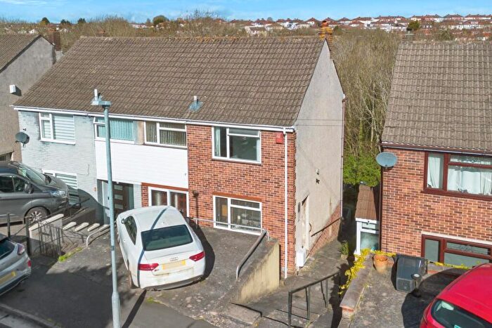 3 Bedroom Semi Detached House For Sale In Brookview Walk, Bristol, BS13