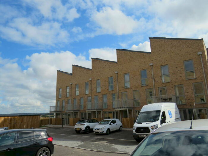 3 Bedroom Town House To Rent In Lescar Road, Waverley, Rotherham, S60