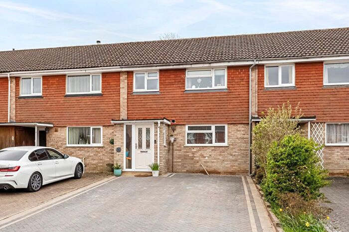 3 Bedroom Terraced House For Sale In Lower Barn Close, Horsham, RH12