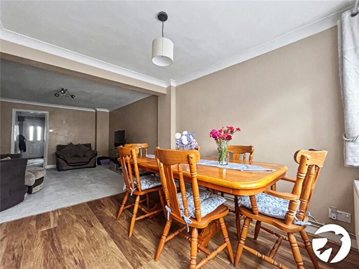 2 Bedroom Terraced House For Sale In Chelmsford Road, Rochester, Kent, ME2