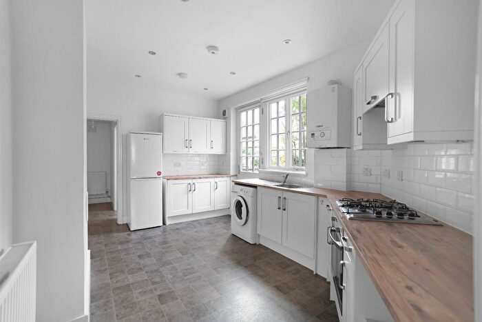 2 Bedroom Maisonette To Rent In Dekker Road, Dulwich Village, London, SE21