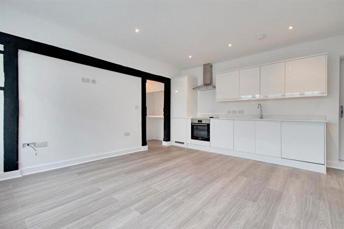 2 Bedroom Flat For Sale In Ferringham Lane, Ferring, Worthing, BN12