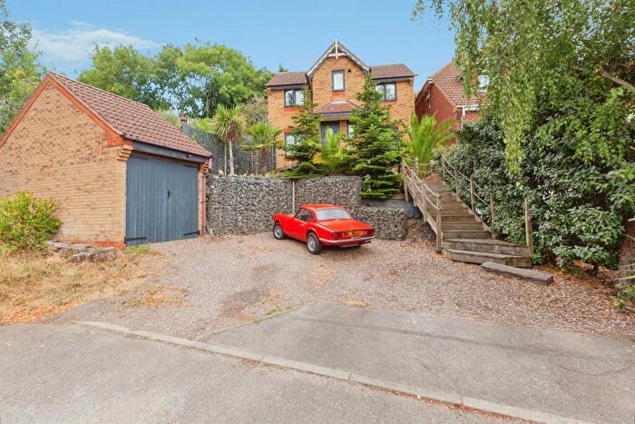 4 Bedroom Detached House For Sale In Elm Way, Hartshill, Nuneaton, CV10