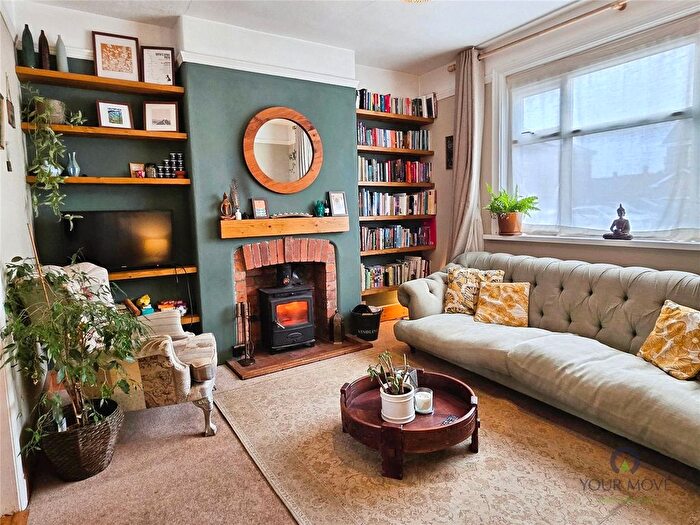 4 Bedroom Terraced House For Sale In Willow Street, Oswestry, Shropshire, SY11