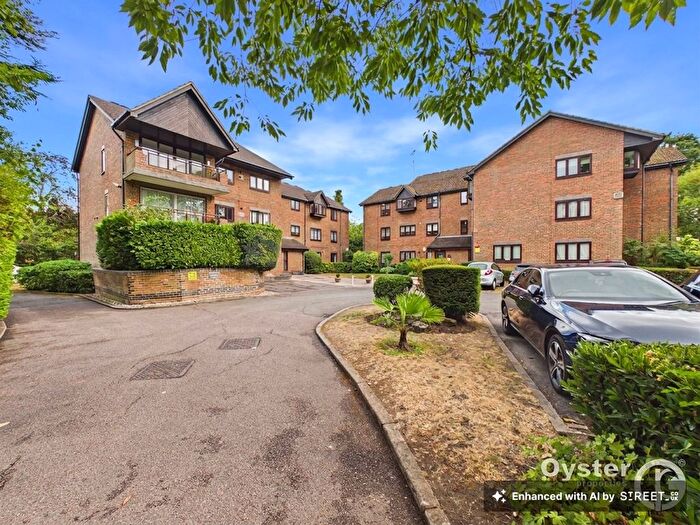 2 Bedroom Flat For Sale In Gordon Avenue, Salisbury House, HA7