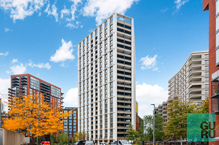 2 Bedroom Apartment For Sale In London Square Nine Elms, London, SW11