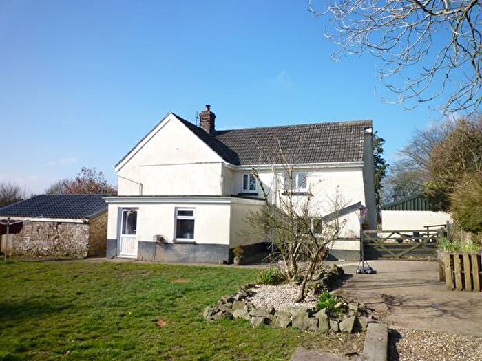 5 Bedroom Town House To Rent In Sutcombe, Holsworthy, EX22