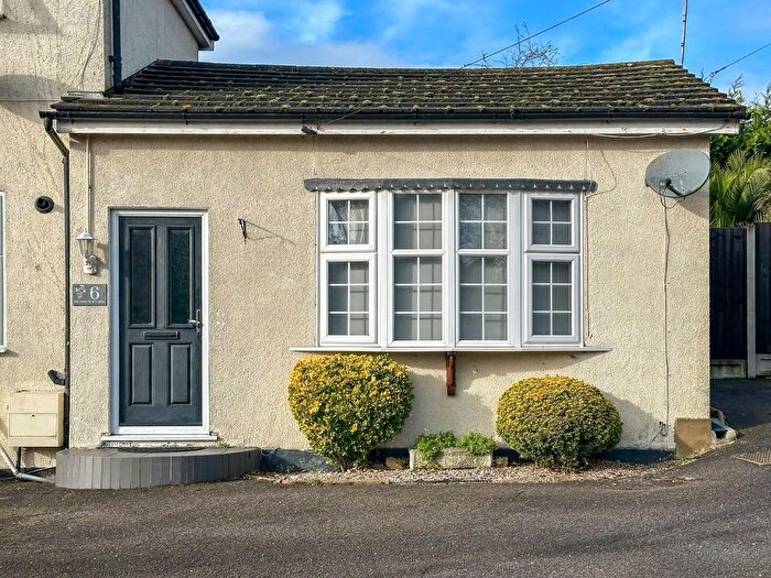 1 Bedroom Flat For Sale In Chadwick Road, Westcliff-On-Sea, SS0