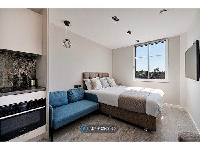 Studio To Rent In Lowlands Road, Harrow, HA1