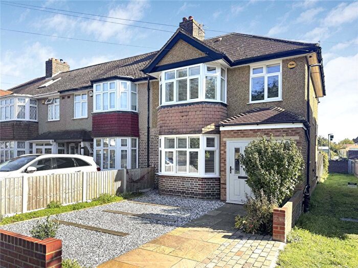 3 Bedroom End Terrace House For Sale In Rosebery Road, Hounslow, TW3