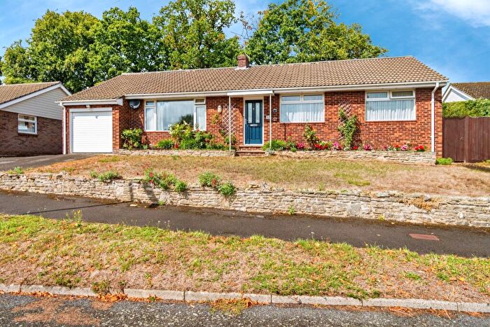 3 Bedroom Detached Bungalow For Sale In Brook Way, Romsey, SO51