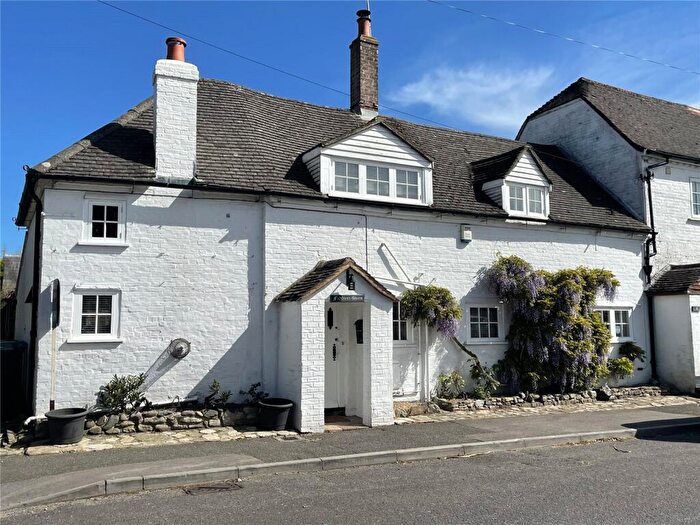 3 Bedroom Semi-Detached House For Sale In Lake Road, Poole, Dorset, BH15