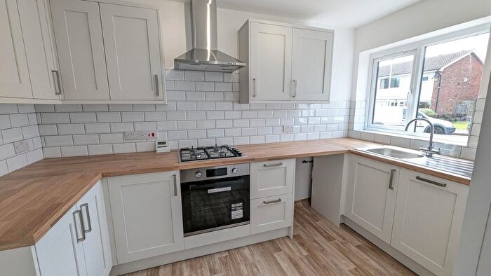 3 Bedroom End Of Terrace House To Rent In Waltham Close, Nottingham, NG2