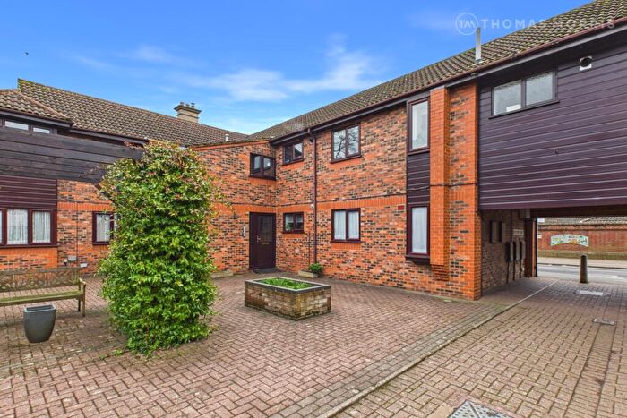 2 Bedroom Apartment For Sale In Rectory Court, High Street, Sandy, Bedfordshire, SG19