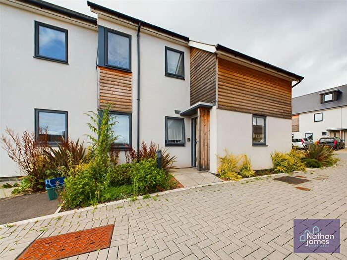 1 Bedroom Flat For Sale In White Hart Mews, Caldicot, NP26