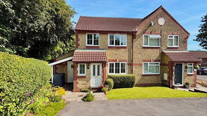3 Bedroom Semi Detached House For Sale In Caraway Close, Chard, Somerset, TA20