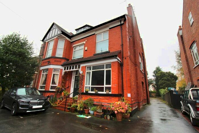 3 Bedroom Flat To Rent In Broomfield Road, Heaton Moor, Stockport, SK4